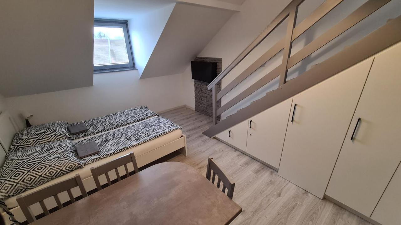 Gyulai-Fuerdo-Apartman Ii. Eksteriør billede
