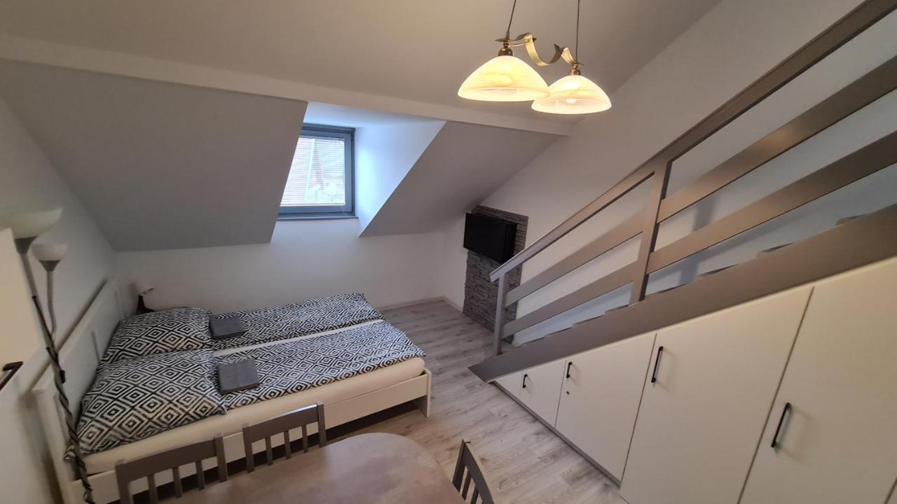Gyulai-Fuerdo-Apartman Ii. Eksteriør billede