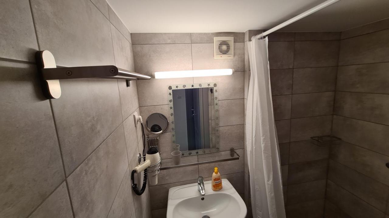 Gyulai-Fuerdo-Apartman Ii. Eksteriør billede