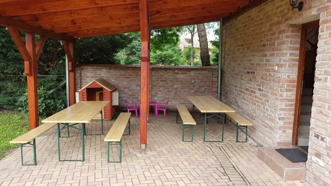 Gyulai-Fuerdo-Apartman Ii. Eksteriør billede